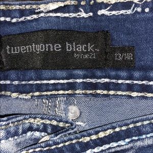 Worn once Rue 21 womens jeans size 13/14R